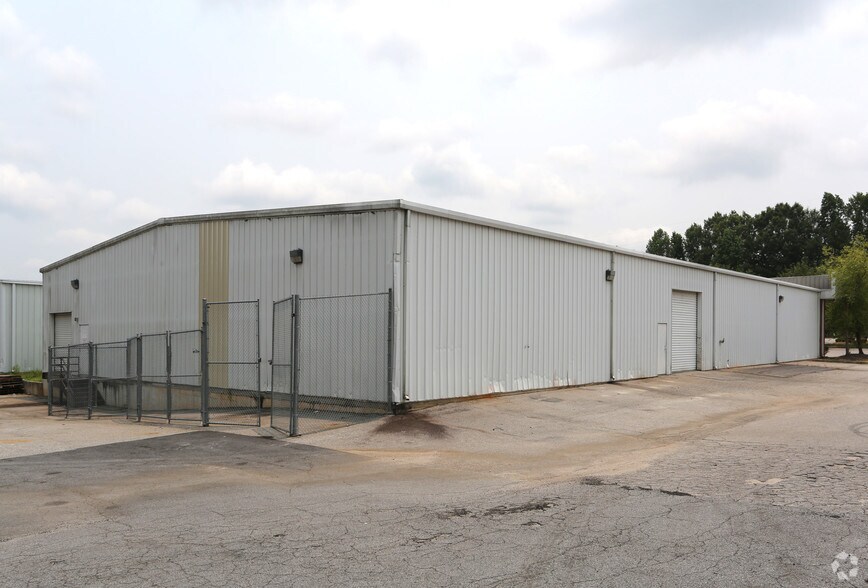 110 N 85 Pky, Fayetteville, GA à vendre - Photo de l’immeuble – Image 2 sur 9