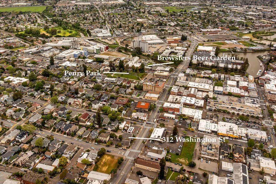 312 Washington St, Petaluma, CA à vendre - Photo de l’immeuble – Image 3 sur 12