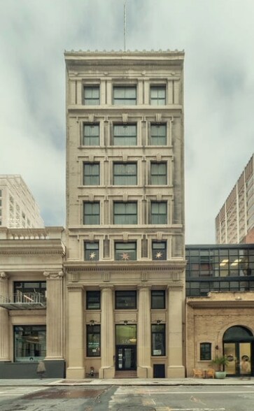 576 Sacramento St, San Francisco, CA à louer Photo de l’immeuble– Image 1 sur 12