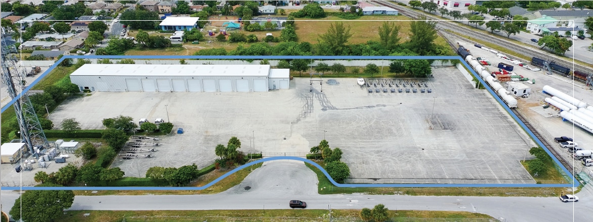403 Hillbrath Dr, Lantana, FL à louer Photo de l’immeuble– Image 1 sur 12