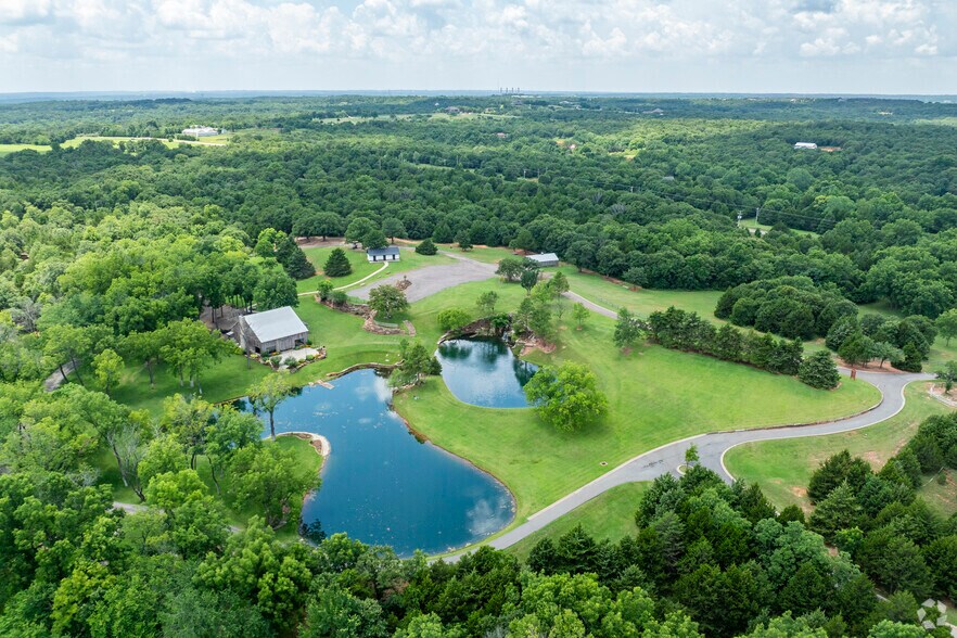 23400 N Luther Rd, Luther, OK à vendre - Photo de l’immeuble – Image 1 sur 52