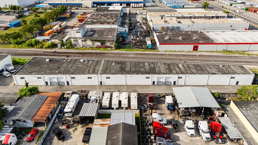 7455 NW 32nd Ave, Miami, FL à vendre - Photo principale – Image 1 sur 5