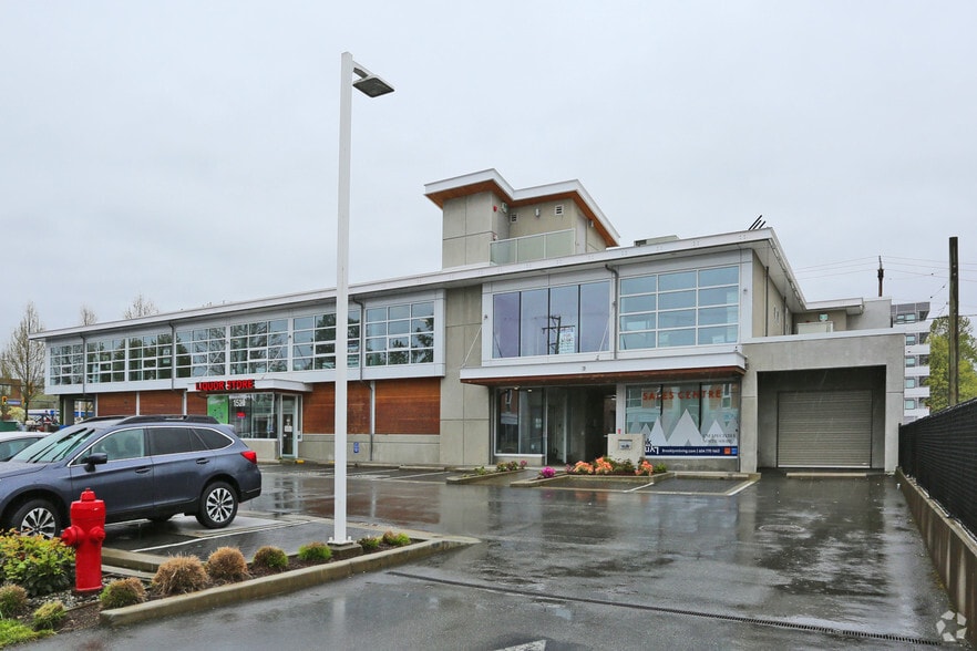 1520 Barrow St, North Vancouver, BC à louer - Photo de l’immeuble – Image 1 sur 6