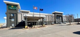 Plus de détails pour 201 E Diamond Dr, Salina, KS - Hôtellerie à vendre