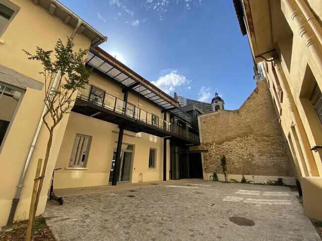 Plus de détails pour 37 Rue Joséphin Soulary, Lyon - Bureau à vendre