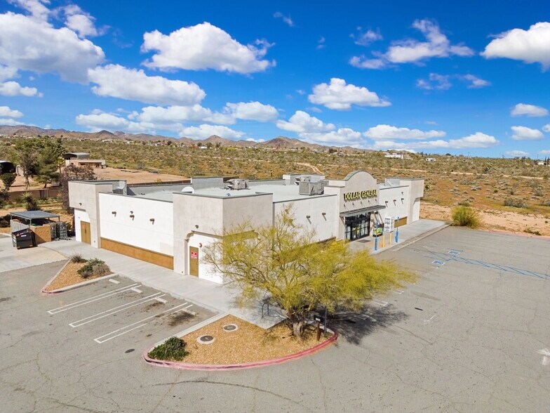 1058 Old Woman Springs Rd, Yucca Valley, CA à vendre - Photo de l’immeuble – Image 3 sur 7