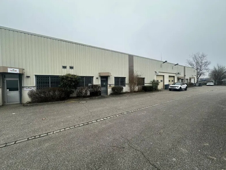 Local d’activités dans Schiltigheim à louer - Photo de l’immeuble – Image 2 sur 6