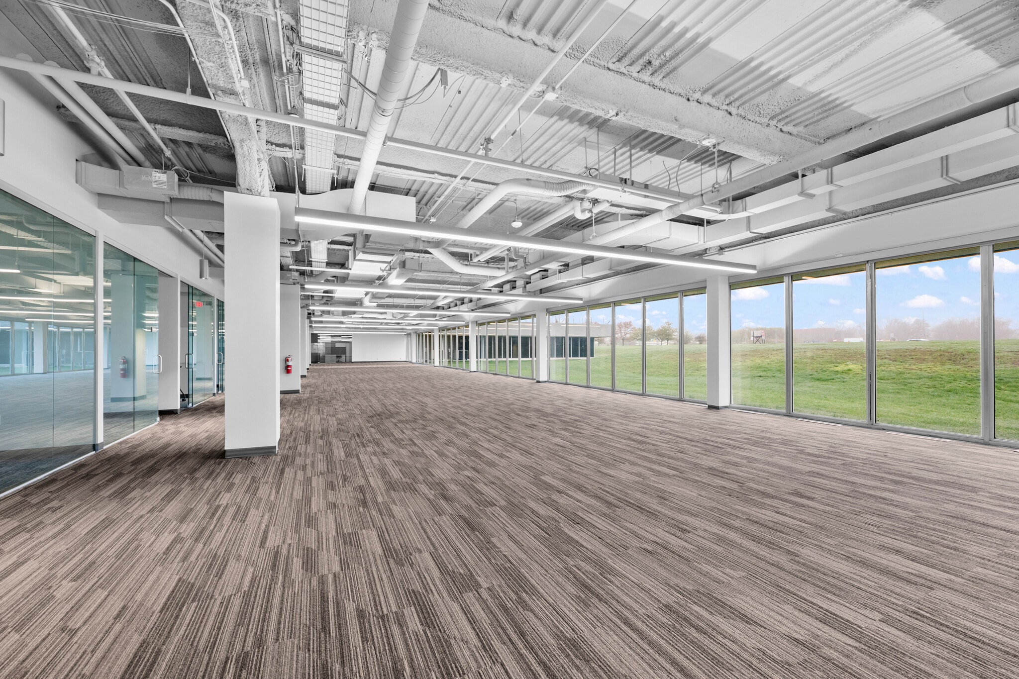 26555 Northwestern Hwy, Southfield, MI à louer Photo intérieure– Image 1 sur 6