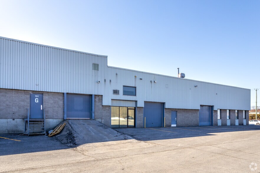 151 Boul De Mortagne, Boucherville, QC à louer - Photo de l’immeuble – Image 2 sur 13