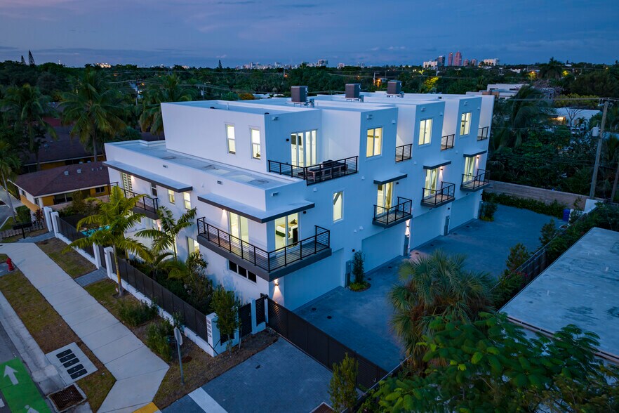 1220 NE 15th Ave, Fort Lauderdale, FL à vendre - Photo de l’immeuble – Image 2 sur 53