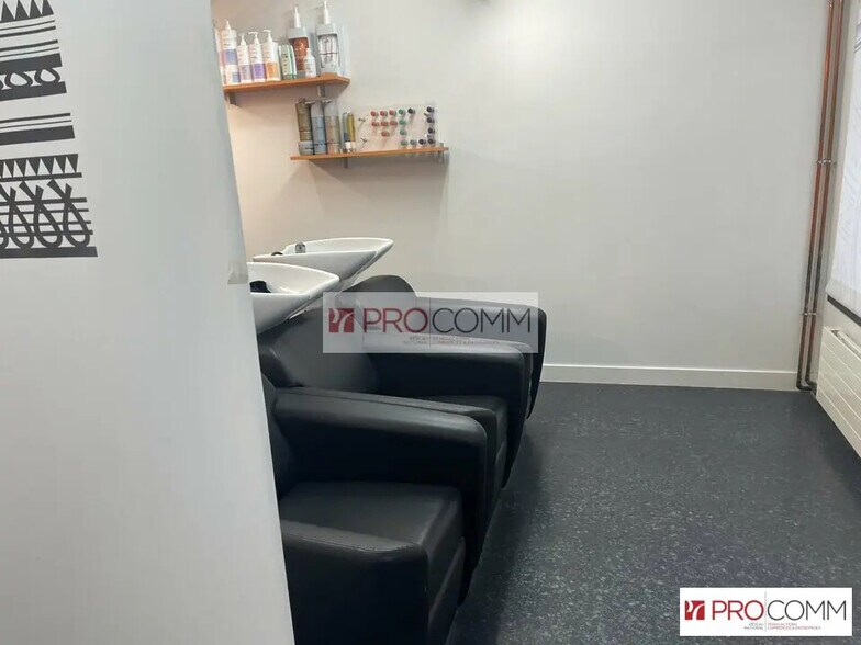 Local commercial dans Chartres à louer - Photo de l’immeuble – Image 3 sur 4