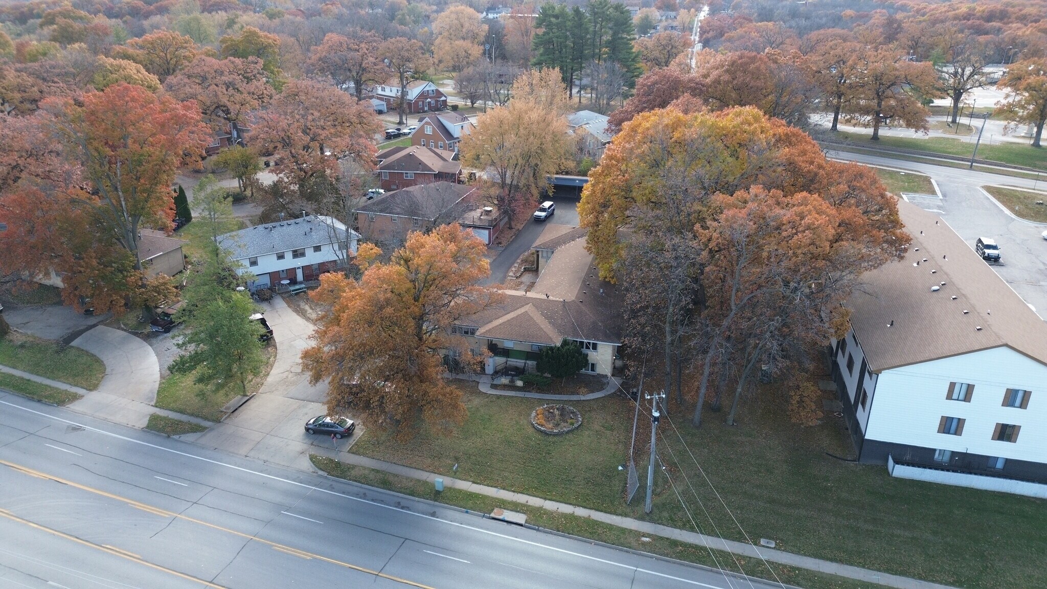 2920 Douglas Ave, Des Moines, IA à vendre Photo principale– Image 1 sur 11