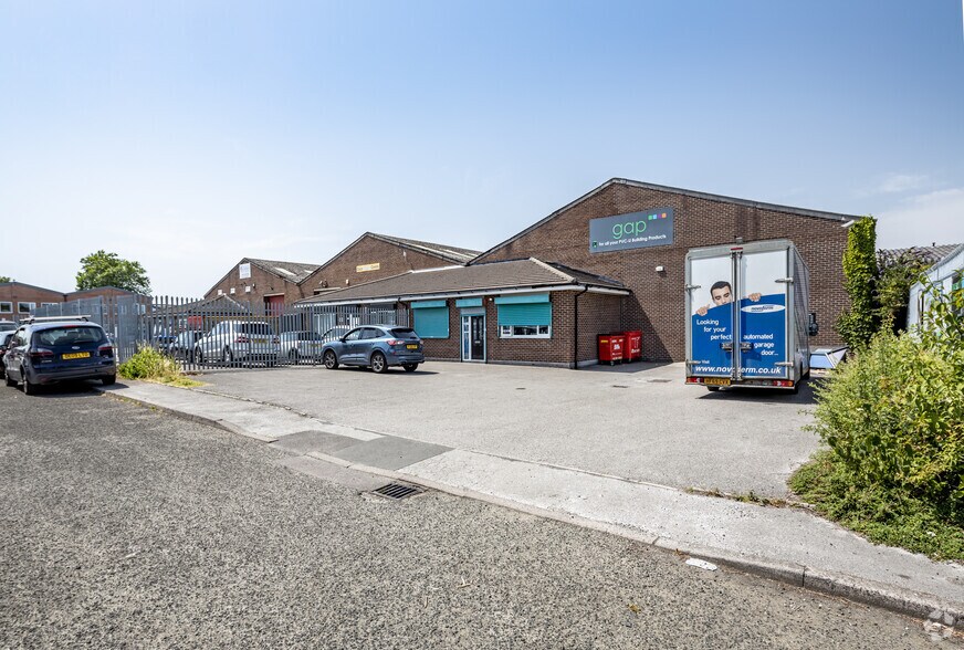 Phoenix Ct, Stockport à vendre - Photo principale – Image 1 sur 4