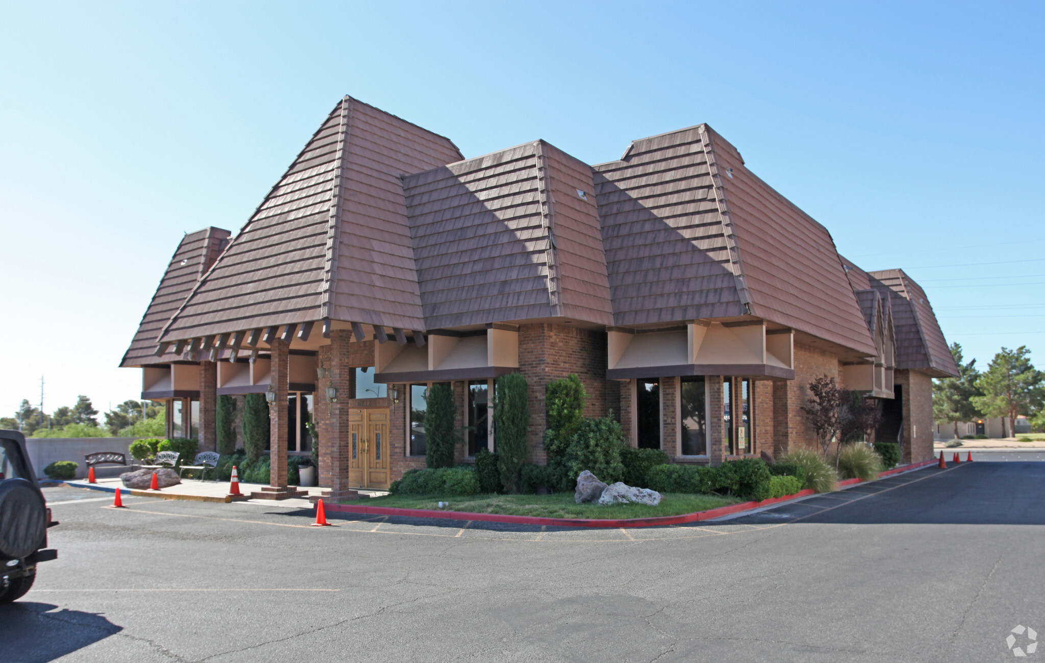6212 W Charleston Blvd, Las Vegas, NV à vendre Photo principale– Image 1 sur 6