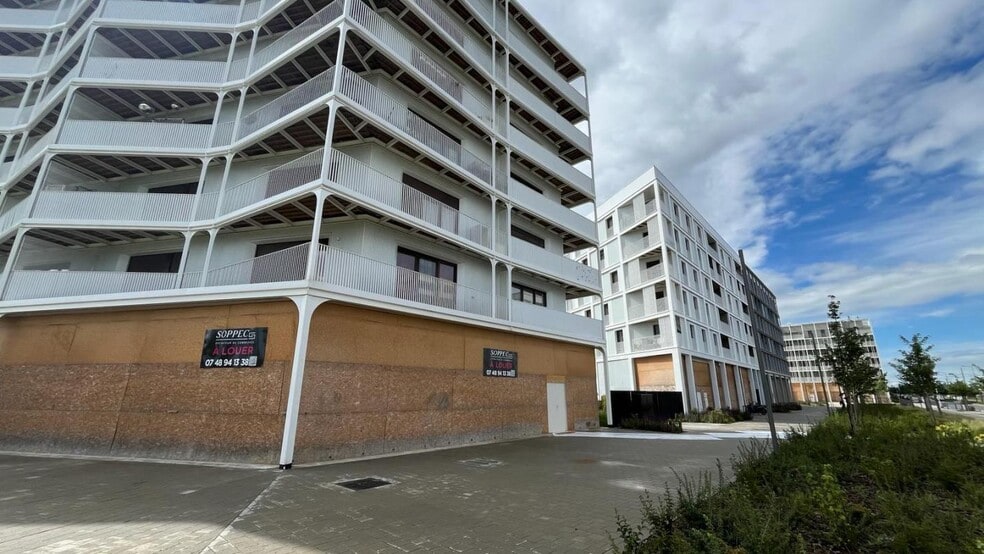 Boulevard Des 100 Arpents, Bussy-Saint-Georges à louer - Photo de l’immeuble – Image 3 sur 5
