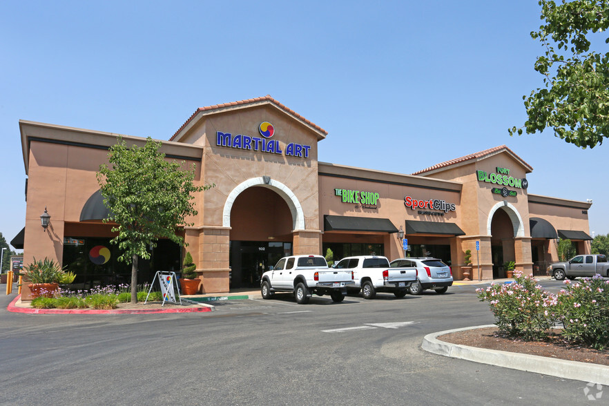 9433-9447 N Fort Washington Rd, Fresno, CA à louer - Photo de l’immeuble – Image 3 sur 8