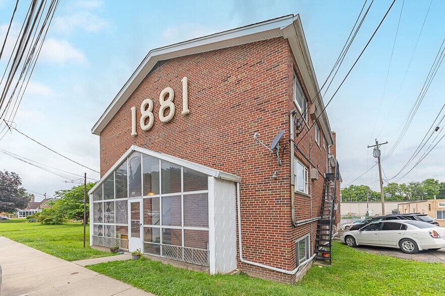 9481 Reading Rd, Cincinnati, OH à vendre - Photo de l’immeuble – Image 1 sur 23