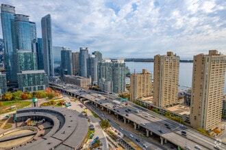 228-230 Queens Quay W, Toronto, ON - VUE AÉRIENNE  vue de carte