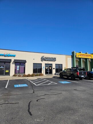 Plus de détails pour 512 N McPherson Church Rd, Fayetteville, NC - Local commercial à louer