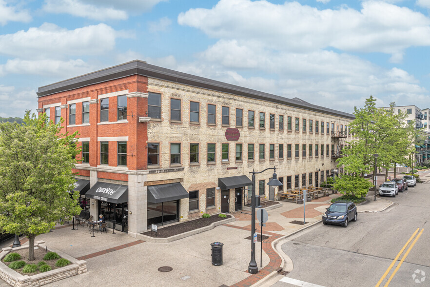 41 Washington Ave, Grand Haven, MI à louer - Photo de l’immeuble – Image 3 sur 4