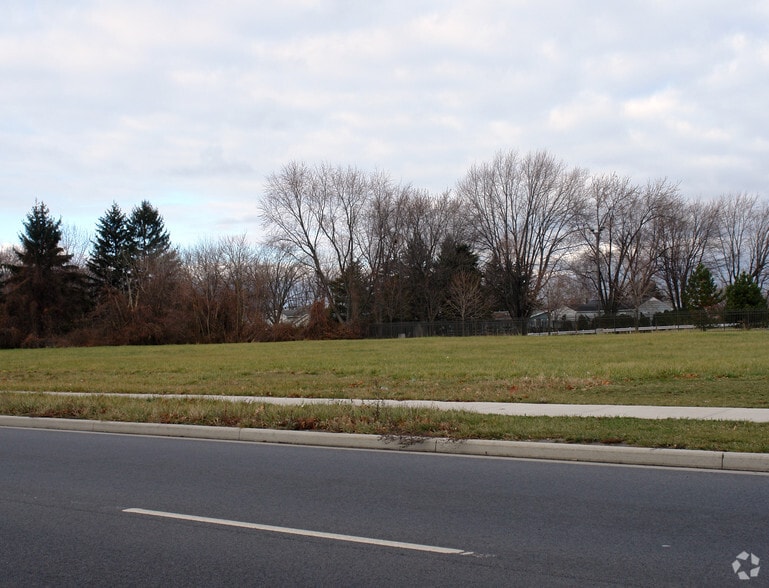 3832, 3862, 3904 AIRPORT HIGHWAY -LAND portefeuille de 3 biens à vendre sur LoopNet.fr - Photo principale – Image 3 sur 3