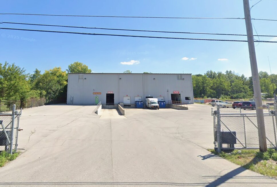 2205 Bremer Rd, Fort Wayne, IN à vendre Photo principale– Image 1 sur 10