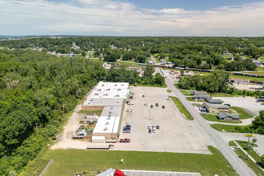 3414 S 22nd St, Saint Joseph, MO à vendre - Photo de l’immeuble – Image 3 sur 8