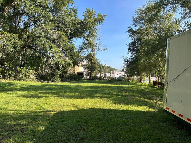 40515 County Road 25, Lady Lake, FL à vendre - Photo de l’immeuble – Image 1 sur 4