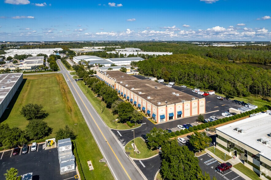 6600-6626 Kingspointe Pky, Orlando, FL à louer - Aérien – Image 3 sur 80