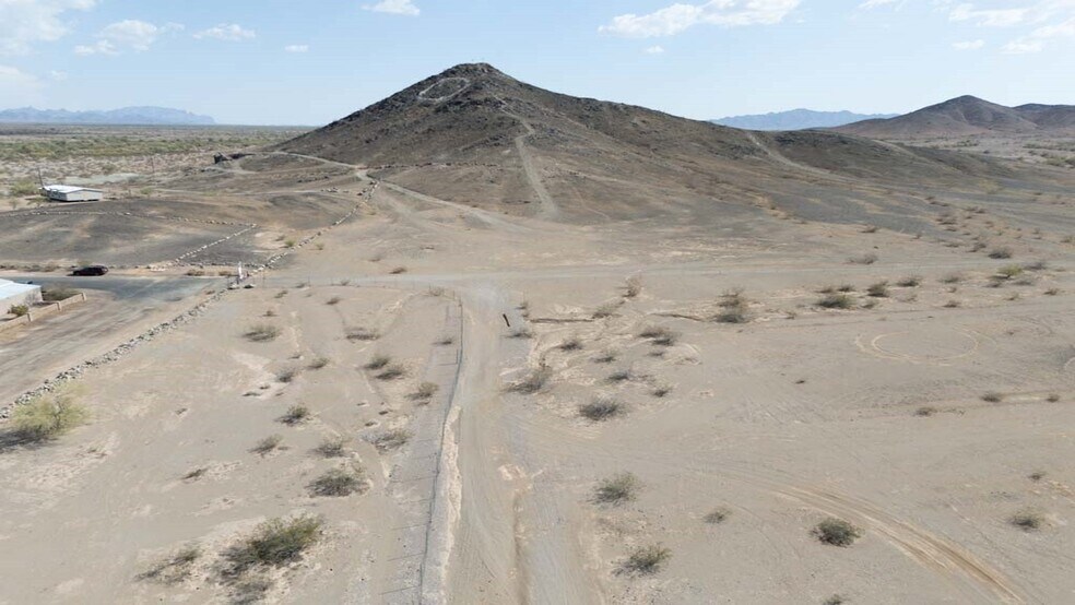 1055 W Kuehn St, Quartzsite, AZ à vendre - Aérien – Image 3 sur 8