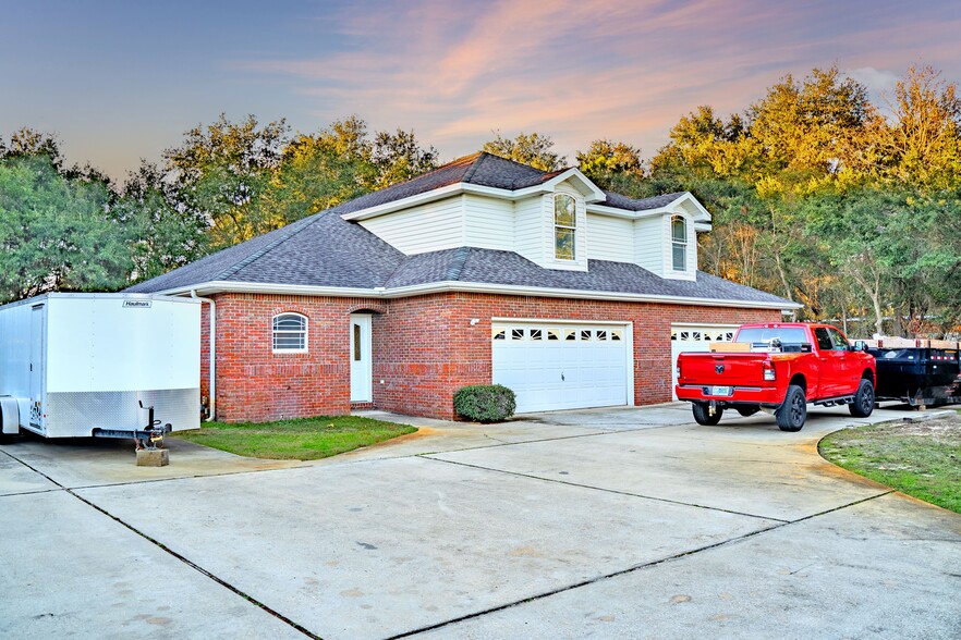 2027-2043 Presidio St, Navarre, FL à vendre - Photo de l’immeuble – Image 3 sur 11