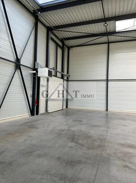 Industriel/Logistique dans Gennevilliers à louer - Photo de l’immeuble – Image 2 sur 7