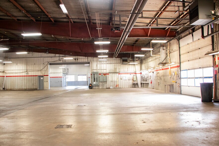 321 W Prairie View Rd, Chippewa Falls, WI à vendre - Photo de l’immeuble – Image 3 sur 20