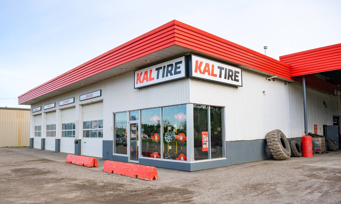Kal Tire Property Portfolio 2 portefeuille de 8 biens à vendre sur LoopNet.fr Photo de l’immeuble– Image 1 sur 9