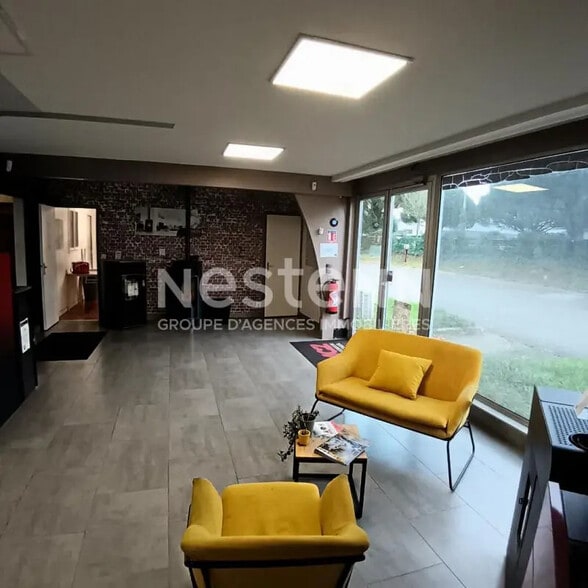 Local d’activités dans Plescop à louer - Hall d’entrée – Image 3 sur 4