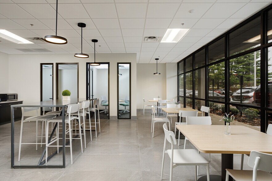 1321 Murfreesboro Pike, Nashville, TN à louer - Photo de l’immeuble – Image 2 sur 10