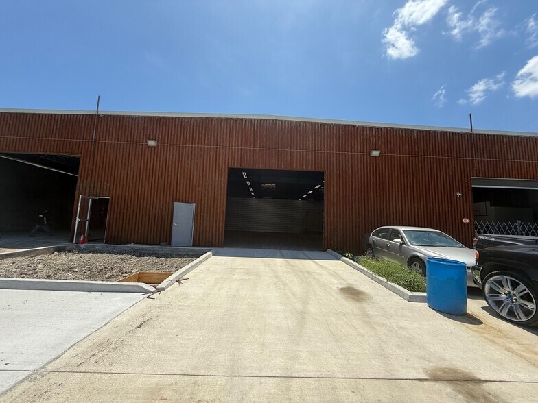 3020 N Claiborne Ave, New Orleans, LA à louer - Photo de l’immeuble – Image 1 sur 1