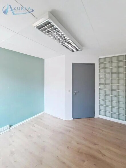 Bureau dans Cannes à louer - Photo de l’immeuble – Image 1 sur 5