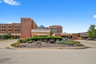 Plus de détails pour 2400 N Rockton Ave, Rockford, IL - Bureau/Médical à louer