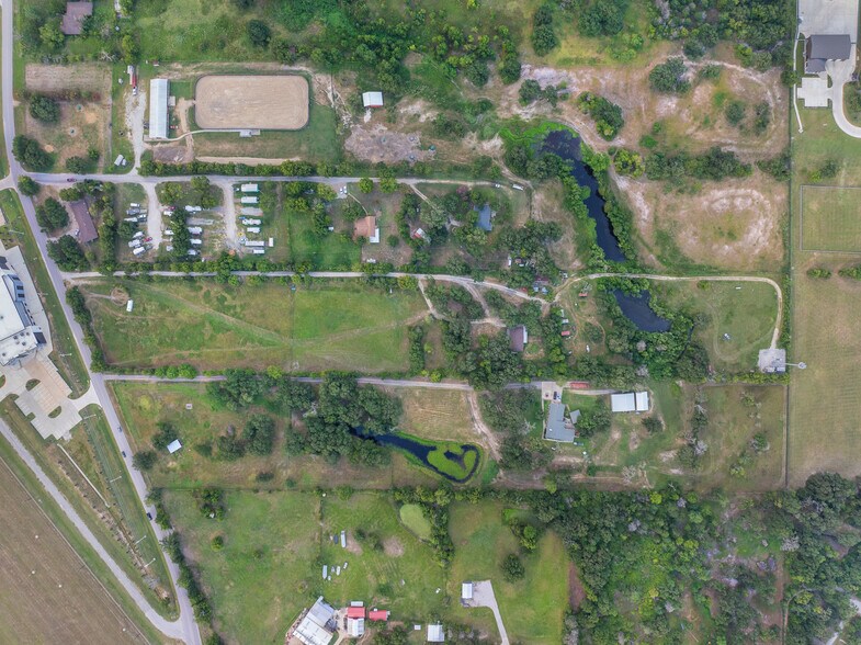 3949 F and B Rd, College Station, TX à vendre - Photo de l’immeuble – Image 3 sur 11
