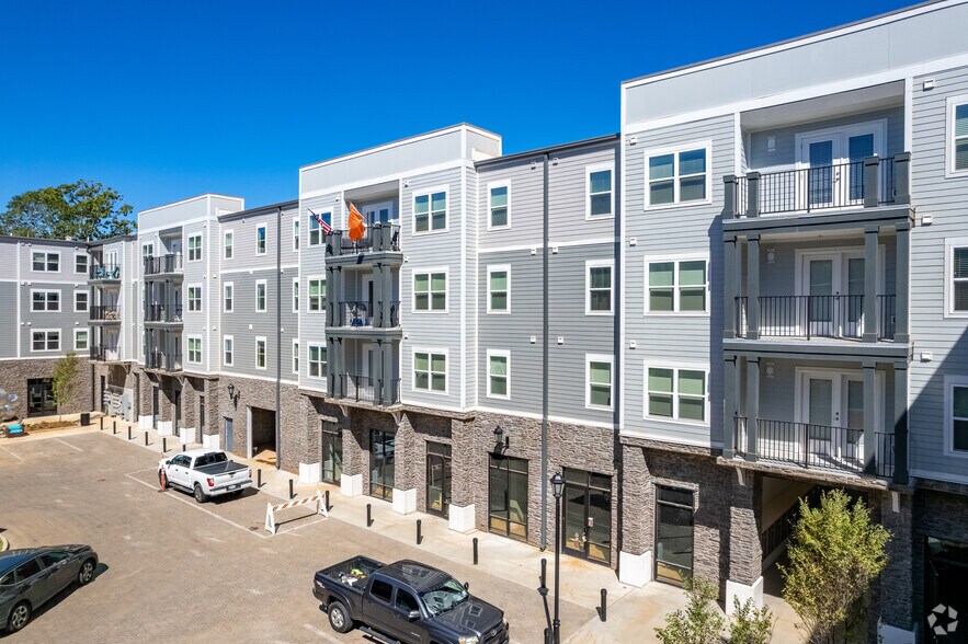 894 Tiger Blvd, Clemson, SC à louer - Photo de l’immeuble – Image 3 sur 52