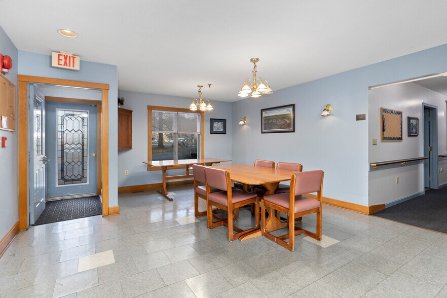 218 Mill Rd, Woodstock, VA à vendre - Photo intérieure – Image 2 sur 98