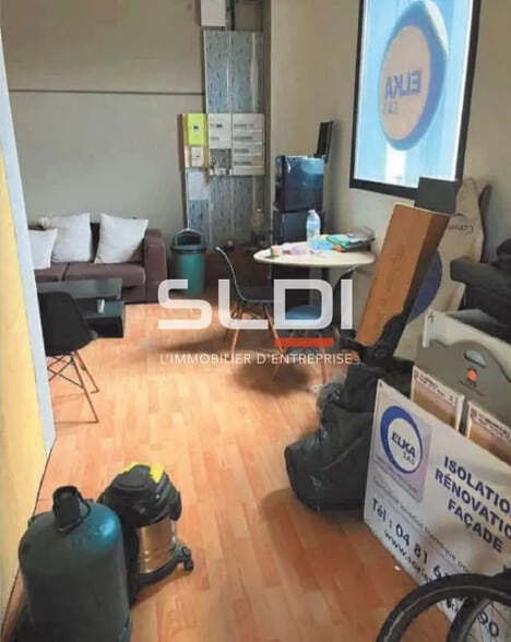 Local d’activités dans Saint-Quentin-Fallavier à louer - Photo intérieure – Image 2 sur 5