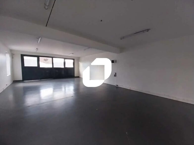 Local d’activités dans Herblay-sur-Seine à louer - Photo de l’immeuble – Image 3 sur 21