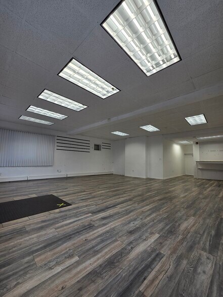 291 Bloomfield Ave, Caldwell, NJ à louer - Photo de l’immeuble – Image 3 sur 14