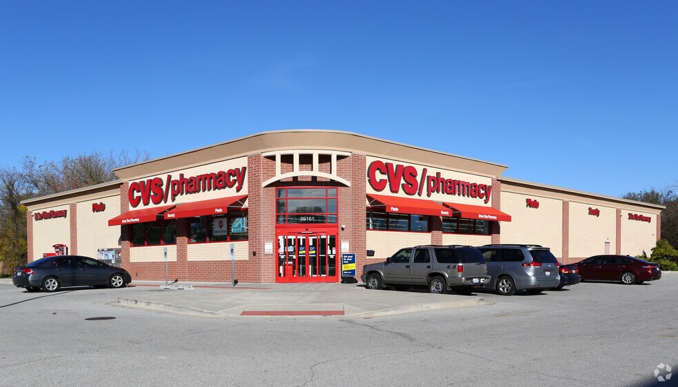 39161 N Sheridan Rd, Beach Park, IL à louer - Photo principale – Image 1 sur 4