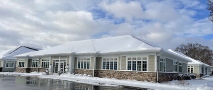 402 Fox Gln, Barrington, IL à louer Photo de l’immeuble– Image 2 sur 14