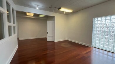215 W 18th St, Kansas City, MO à louer - Vidéo sur l’annonce professionnelle 