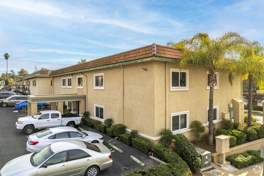 312 S Juniper St, Escondido, CA à louer - Photo de l’immeuble – Image 1 sur 4