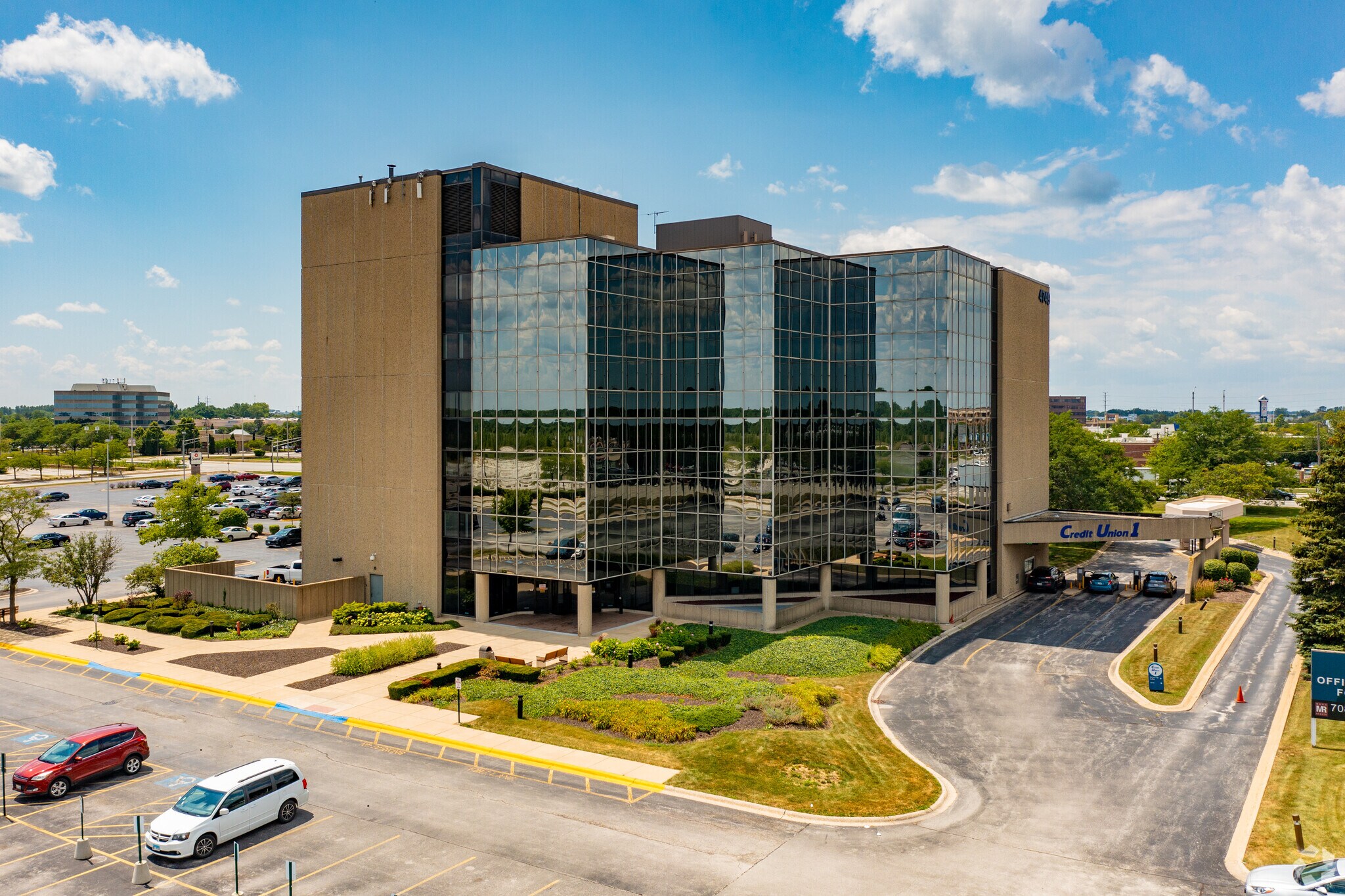 4749 Lincoln Mall Dr, Matteson, IL à louer Photo principale– Image 1 sur 15